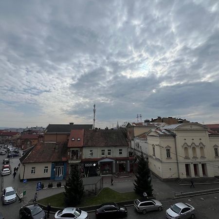 Apartment Suite Mukachevo Exterior photo